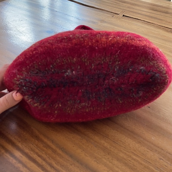 Vintage red felted wool purse unworn - Picture 3 of 6